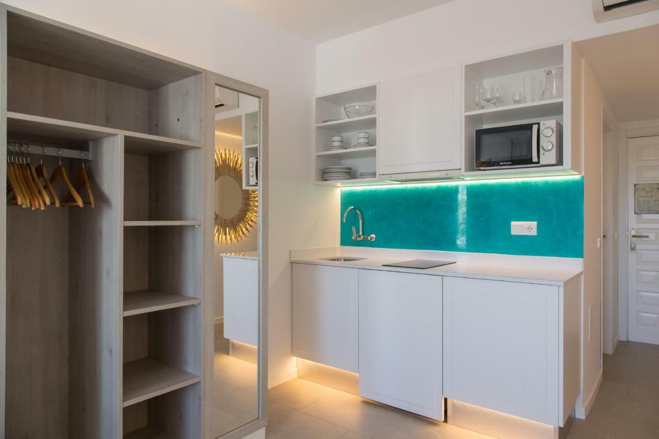 Apartamentos Costamar II Es Pujols Eksteriør billede
